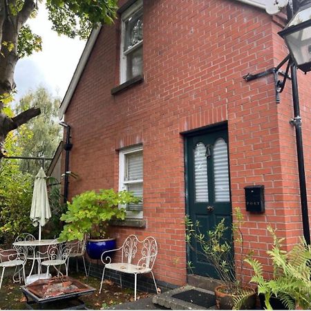Self Contained Coach House In Leafy South Belfast The Location Is Not Accurate 아파트 외부 사진